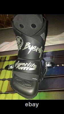 Hyperlite wakeboard with boa system bindings