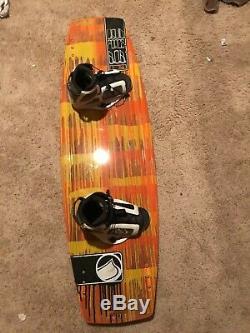 Liquid force BOB Pro Model 137cm with Ronix Bindings Perfect Condition